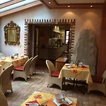 Augsburger Hof Hotel 4*
