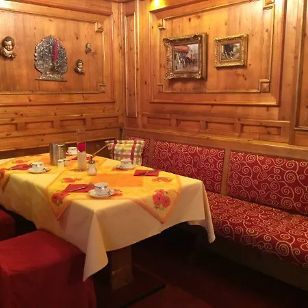 Augsburger Hof 4* אוגסבורג