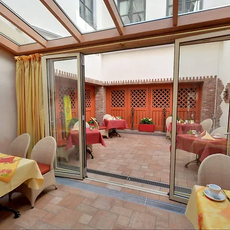 Augsburger Hof 4* אוגסבורג