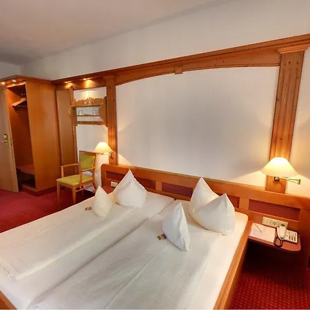 Augsburger Hof Hotel 4*